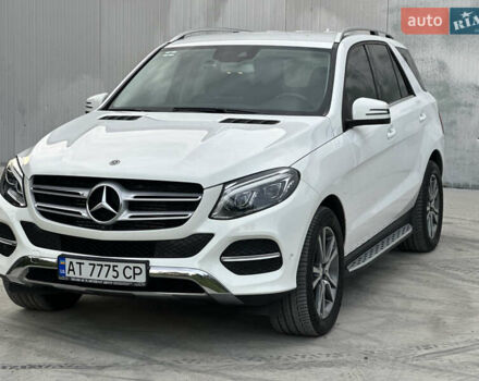 Мерседес ГЛЕ-Класс 2017 в Снятине на Automoto.ua Белый Мерседес ГЛЕ-Класс, объемом двигателя 2.14 л и пробегом 84 тыс. км за 34900 $, фото 4 на Automoto.ua
