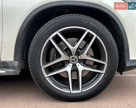Мерседес ГЛЕ-Класс 2017 в Киеве на Automoto.ua Белый Мерседес ГЛЕ-Класс, объемом двигателя 3 л и пробегом 104 тыс. км за 52000 $, фото 18 на Automoto.ua