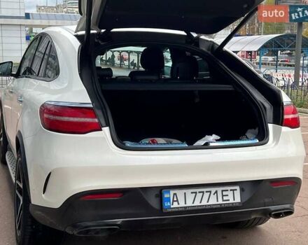 Мерседес ГЛЕ-Класс 2017 в Киеве на Automoto.ua Белый Мерседес ГЛЕ-Класс, объемом двигателя 3 л и пробегом 104 тыс. км за 52000 $, фото 30 на Automoto.ua