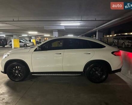 Белый Мерседес ГЛЕ-Класс, объемом двигателя 3 л и пробегом 144 тыс. км за 41000 $, фото 1 на Automoto.ua