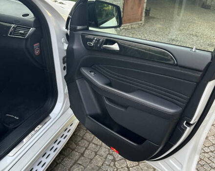 Белый Мерседес ГЛЕ-Класс, объемом двигателя 3 л и пробегом 90 тыс. км за 54000 $, фото 12 на Automoto.ua