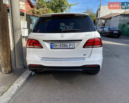 Мерседес ГЛЕ-Класс 2017 в Одессе на Automoto.ua Белый Мерседес ГЛЕ-Класс, объемом двигателя 2.14 л и пробегом 125 тыс. км за 41000 $, фото 4 на Automoto.ua