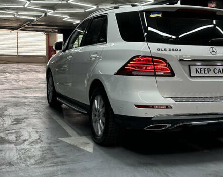 Белый Мерседес ГЛЕ-Класс, объемом двигателя 2.14 л и пробегом 150 тыс. км за 29999 $, фото 6 на Automoto.ua