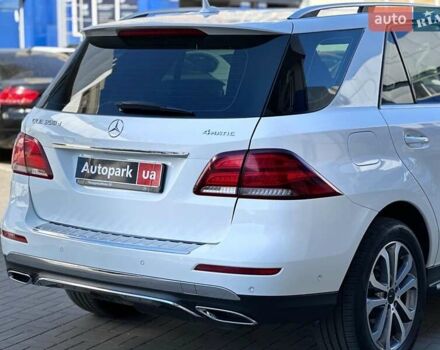 Белый Мерседес ГЛЕ-Класс, объемом двигателя 3 л и пробегом 196 тыс. км за 36940 $, фото 7 на Automoto.ua