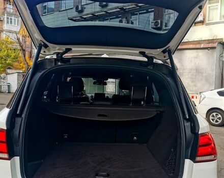 Белый Мерседес ГЛЕ-Класс, объемом двигателя 2.1 л и пробегом 90 тыс. км за 35500 $, фото 2 на Automoto.ua