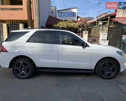 Мерседес ГЛЕ-Класс 2017 в Одессе на Automoto.ua Белый Мерседес ГЛЕ-Класс, объемом двигателя 2.14 л и пробегом 125 тыс. км за 41000 $, фото 2 на Automoto.ua
