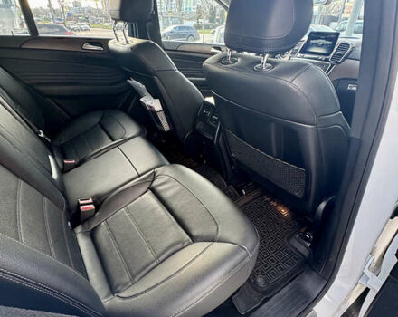 Белый Мерседес ГЛЕ-Класс, объемом двигателя 2.99 л и пробегом 159 тыс. км за 45000 $, фото 12 на Automoto.ua