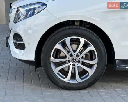 Белый Мерседес ГЛЕ-Класс, объемом двигателя 3 л и пробегом 196 тыс. км за 36940 $, фото 15 на Automoto.ua