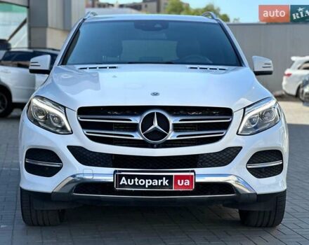 Белый Мерседес ГЛЕ-Класс, объемом двигателя 3 л и пробегом 196 тыс. км за 36940 $, фото 1 на Automoto.ua