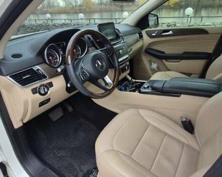 Белый Мерседес ГЛЕ-Класс, объемом двигателя 3 л и пробегом 117 тыс. км за 47000 $, фото 6 на Automoto.ua