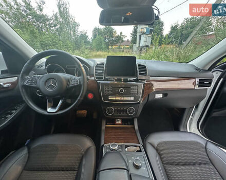 Мерседес ГЛЕ-Класс 2017 в Снятине на Automoto.ua Белый Мерседес ГЛЕ-Класс, объемом двигателя 2.14 л и пробегом 84 тыс. км за 34900 $, фото 28 на Automoto.ua