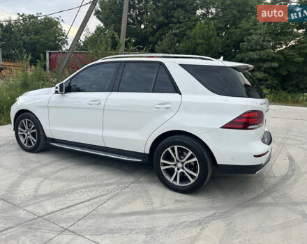 Мерседес ГЛЕ-Класс 2017 в Снятине на Automoto.ua Белый Мерседес ГЛЕ-Класс, объемом двигателя 2.14 л и пробегом 84 тыс. км за 34900 $, фото 16 на Automoto.ua