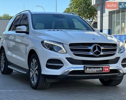 Белый Мерседес ГЛЕ-Класс, объемом двигателя 3 л и пробегом 196 тыс. км за 36940 $, фото 3 на Automoto.ua