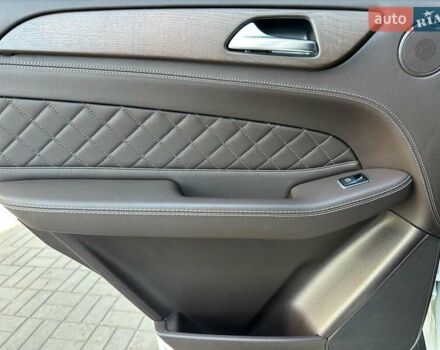 Белый Мерседес ГЛЕ-Класс, объемом двигателя 3 л и пробегом 196 тыс. км за 36940 $, фото 16 на Automoto.ua