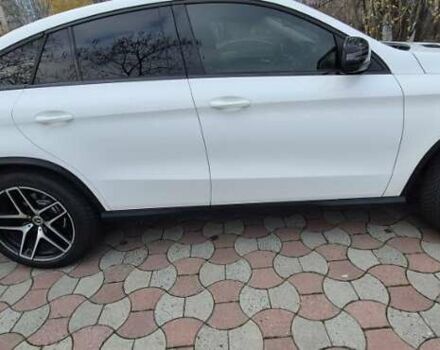 Белый Мерседес ГЛЕ-Класс, объемом двигателя 3 л и пробегом 117 тыс. км за 47000 $, фото 4 на Automoto.ua