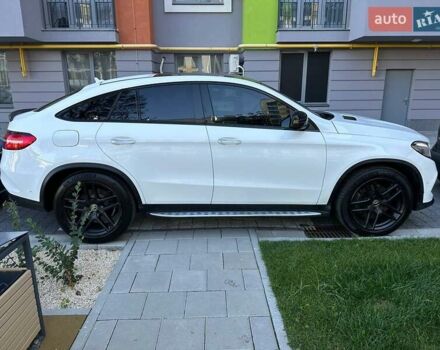 Белый Мерседес ГЛЕ-Класс, объемом двигателя 3 л и пробегом 144 тыс. км за 41000 $, фото 4 на Automoto.ua