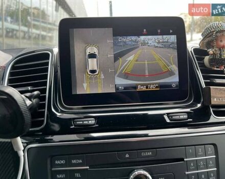 Мерседес ГЛЕ-Класс 2017 в Киеве на Automoto.ua Белый Мерседес ГЛЕ-Класс, объемом двигателя 3 л и пробегом 104 тыс. км за 52000 $, фото 23 на Automoto.ua