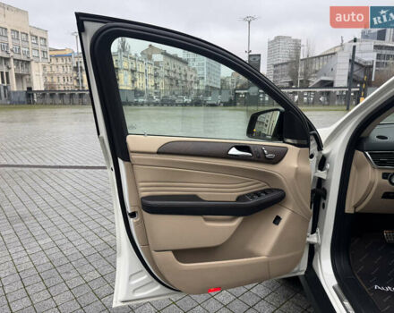 Білий Мерседес ГЛЕ-Клас, об'ємом двигуна 3 л та пробігом 166 тис. км за 41900 $, фото 12 на Automoto.ua