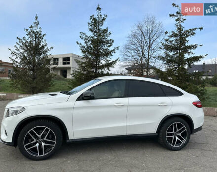 Белый Мерседес ГЛЕ-Класс, объемом двигателя 2.99 л и пробегом 65 тыс. км за 55000 $, фото 4 на Automoto.ua