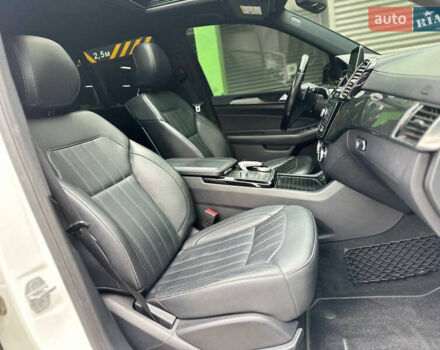 Белый Мерседес ГЛЕ-Класс, объемом двигателя 3 л и пробегом 81 тыс. км за 33000 $, фото 19 на Automoto.ua