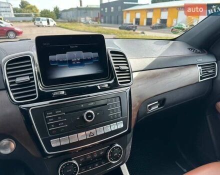 Белый Мерседес ГЛЕ-Класс, объемом двигателя 2.99 л и пробегом 150 тыс. км за 46000 $, фото 22 на Automoto.ua