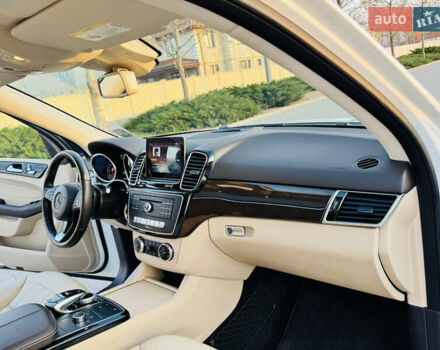 Белый Мерседес ГЛЕ-Класс, объемом двигателя 3 л и пробегом 76 тыс. км за 33300 $, фото 67 на Automoto.ua