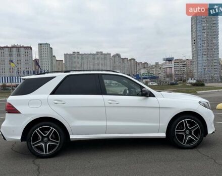 Білий Мерседес ГЛЕ-Клас, об'ємом двигуна 2.14 л та пробігом 142 тис. км за 37700 $, фото 6 на Automoto.ua
