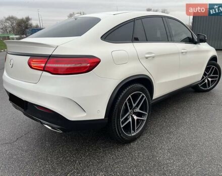 Белый Мерседес ГЛЕ-Класс, объемом двигателя 3 л и пробегом 120 тыс. км за 45500 $, фото 9 на Automoto.ua
