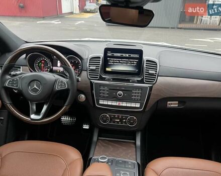 Белый Мерседес ГЛЕ-Класс, объемом двигателя 3 л и пробегом 120 тыс. км за 45500 $, фото 12 на Automoto.ua