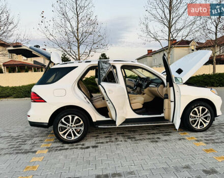 Белый Мерседес ГЛЕ-Класс, объемом двигателя 3 л и пробегом 76 тыс. км за 33300 $, фото 41 на Automoto.ua