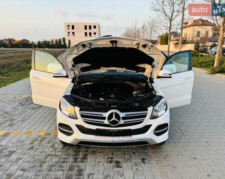 Белый Мерседес ГЛЕ-Класс, объемом двигателя 3 л и пробегом 76 тыс. км за 33300 $, фото 99 на Automoto.ua