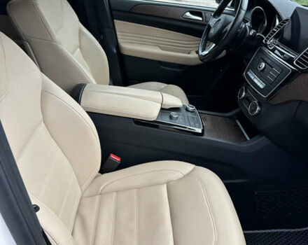 Белый Мерседес ГЛЕ-Класс, объемом двигателя 2.99 л и пробегом 65 тыс. км за 55000 $, фото 18 на Automoto.ua