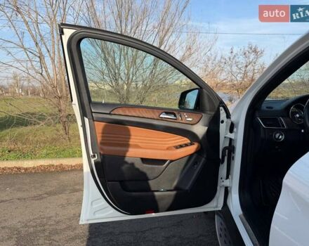 Білий Мерседес ГЛЕ-Клас, об'ємом двигуна 3 л та пробігом 153 тис. км за 39500 $, фото 37 на Automoto.ua