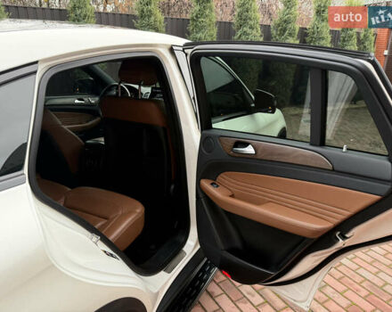 Білий Мерседес ГЛЕ-Клас, об'ємом двигуна 3 л та пробігом 115 тис. км за 46000 $, фото 21 на Automoto.ua