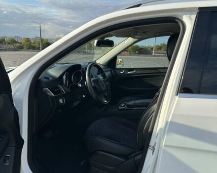 Мерседес ГЛЕ-Класс 2018 в Харькове на Automoto.ua Белый Мерседес ГЛЕ-Класс, объемом двигателя 2.14 л и пробегом 94 тыс. км за 38000 $, фото 6 на Automoto.ua