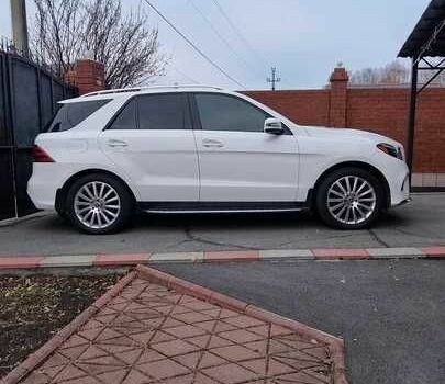 Белый Мерседес ГЛЕ-Класс, объемом двигателя 3 л и пробегом 85 тыс. км за 35750 $, фото 2 на Automoto.ua