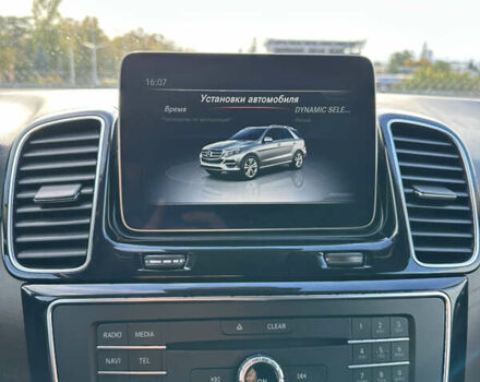 Мерседес ГЛЕ-Класс 2018 в Харькове на Automoto.ua Белый Мерседес ГЛЕ-Класс, объемом двигателя 2.14 л и пробегом 94 тыс. км за 38000 $, фото 17 на Automoto.ua