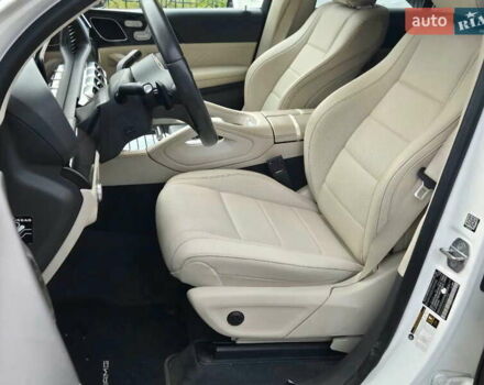 Мерседес ГЛЕ-Клас 2019 у Києві на Automoto.ua Білий Мерседес ГЛЕ-Клас, об'ємом двигуна 2 л та пробігом 133 тис. км за 49900 $, фото 14 на Automoto.ua