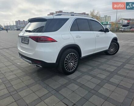 Белый Мерседес ГЛЕ-Класс, объемом двигателя 2 л и пробегом 120 тыс. км за 51800 $, фото 4 на Automoto.ua