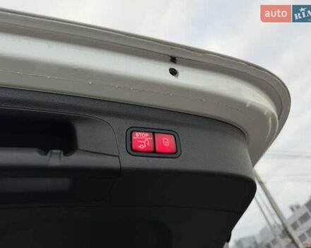 Мерседес ГЛЕ-Класс 2019 в Киеве на Automoto.ua Белый Мерседес ГЛЕ-Класс, объемом двигателя 1.99 л и пробегом 81 тыс. км за 45700 $, фото 65 на Automoto.ua