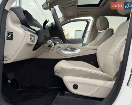 Мерседес ГЛЕ-Класс 2019 в Киеве на Automoto.ua Белый Мерседес ГЛЕ-Класс, объемом двигателя 1.99 л и пробегом 81 тыс. км за 45700 $, фото 49 на Automoto.ua