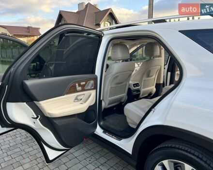 Мерседес ГЛЕ-Класс 2019 в Ровно на Automoto.ua Белый Мерседес ГЛЕ-Класс, объемом двигателя 1.95 л и пробегом 50 тыс. км за 65000 $, фото 75 на Automoto.ua