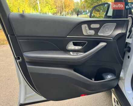 Белый Мерседес ГЛЕ-Класс, объемом двигателя 1.99 л и пробегом 49 тыс. км за 51000 $, фото 16 на Automoto.ua