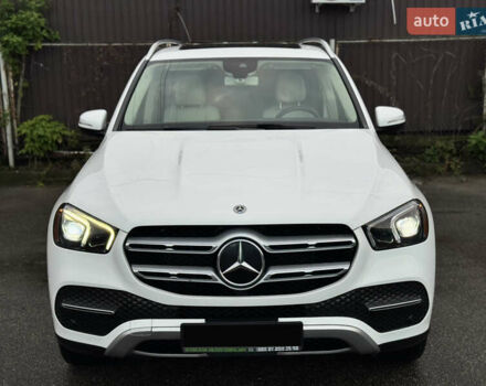 Мерседес ГЛЕ-Класс 2019 в Киеве на Automoto.ua Белый Мерседес ГЛЕ-Класс, объемом двигателя 1.99 л и пробегом 81 тыс. км за 45700 $, фото 36 на Automoto.ua