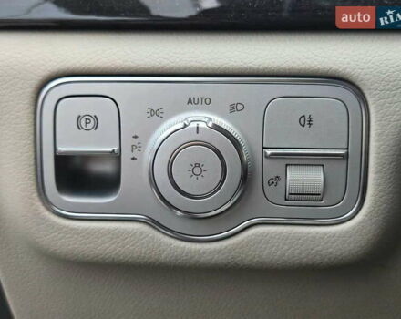 Мерседес ГЛЕ-Клас 2019 у Києві на Automoto.ua Білий Мерседес ГЛЕ-Клас, об'ємом двигуна 2 л та пробігом 133 тис. км за 49900 $, фото 23 на Automoto.ua