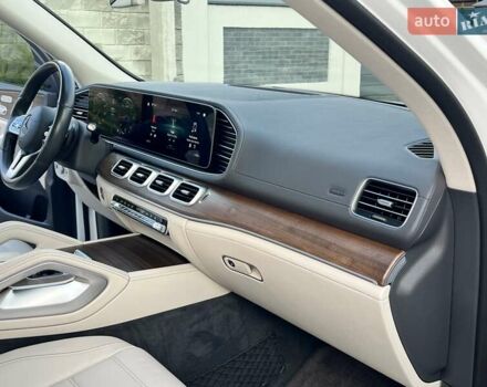 Мерседес ГЛЕ-Класс 2019 в Ровно на Automoto.ua Белый Мерседес ГЛЕ-Класс, объемом двигателя 1.95 л и пробегом 50 тыс. км за 65000 $, фото 96 на Automoto.ua