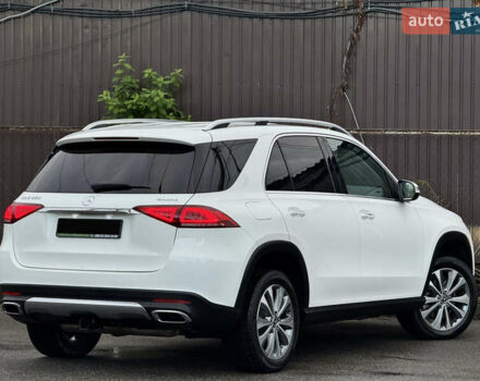 Мерседес ГЛЕ-Класс 2019 в Киеве на Automoto.ua Белый Мерседес ГЛЕ-Класс, объемом двигателя 1.99 л и пробегом 81 тыс. км за 45700 $, фото 19 на Automoto.ua