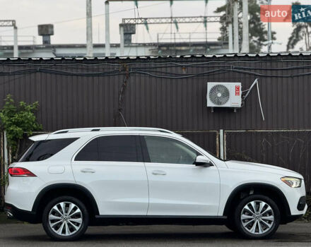 Мерседес ГЛЕ-Класс 2019 в Киеве на Automoto.ua Белый Мерседес ГЛЕ-Класс, объемом двигателя 1.99 л и пробегом 81 тыс. км за 45700 $, фото 39 на Automoto.ua