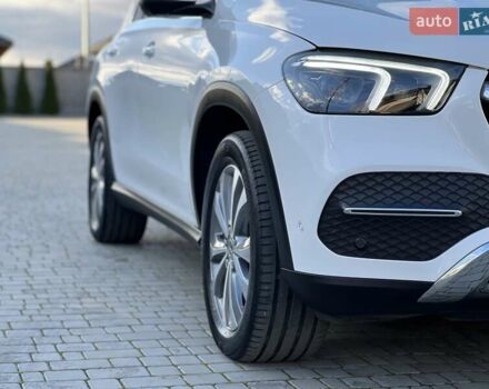 Мерседес ГЛЕ-Класс 2019 в Ровно на Automoto.ua Белый Мерседес ГЛЕ-Класс, объемом двигателя 1.95 л и пробегом 50 тыс. км за 65000 $, фото 31 на Automoto.ua
