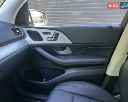 Мерседес ГЛЕ-Класс 2019 в Одессе на Automoto.ua Белый Мерседес ГЛЕ-Класс, объемом двигателя 1.95 л и пробегом 160 тыс. км за 50500 $, фото 12 на Automoto.ua